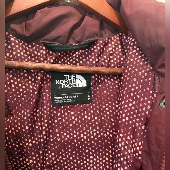 The North Face Long Jacket - Burgundy, Small - Picture 2 of 11